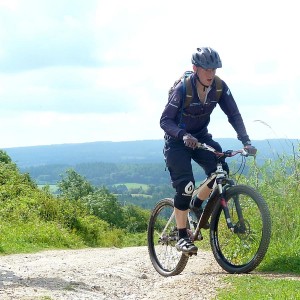 Matt climbs up to Newlands Corner on his singlespeed